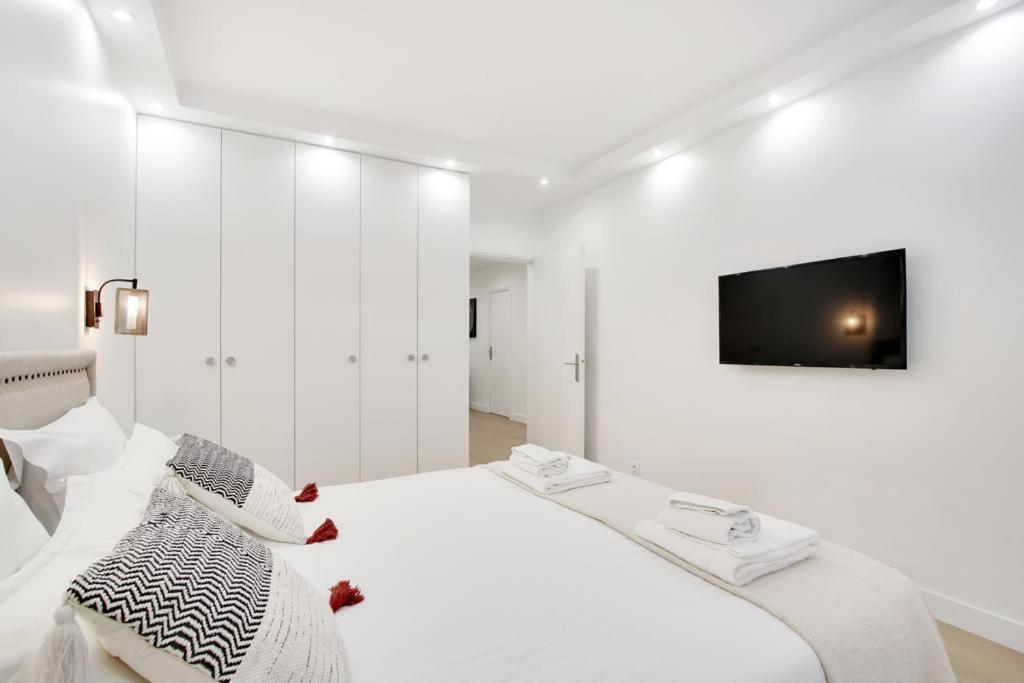 Trocadero/ Eiffel Tower - 3 Bedrooms- All New! Paříž Exteriér fotografie