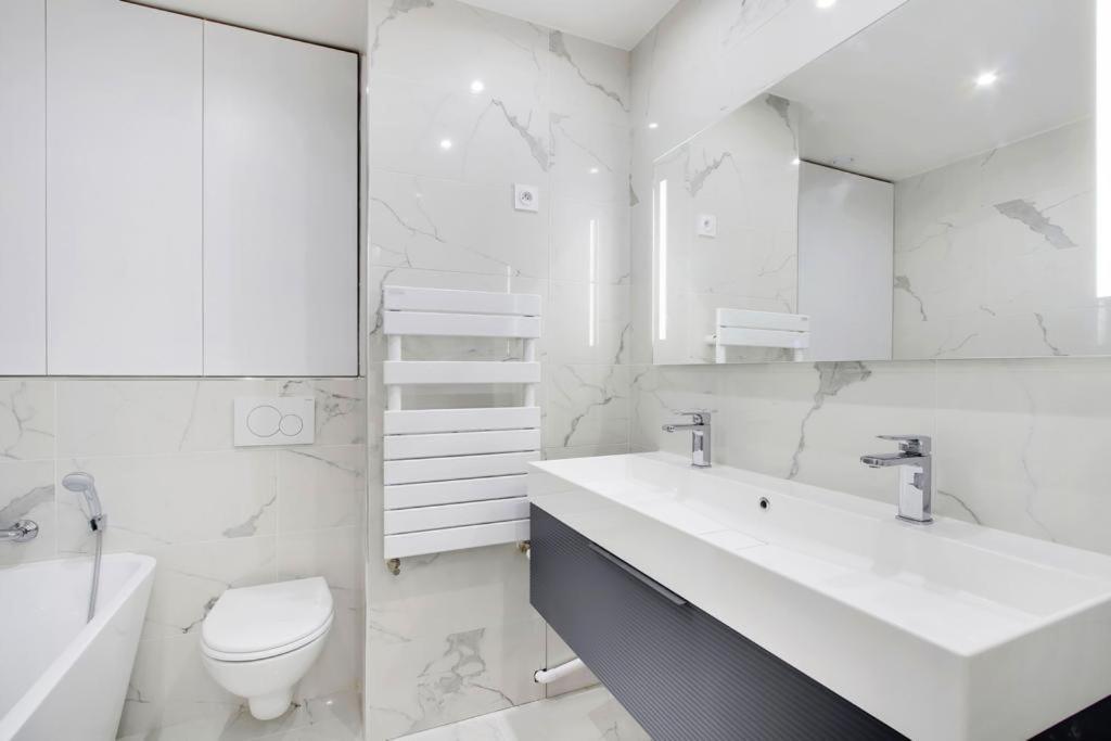 Trocadero/ Eiffel Tower - 3 Bedrooms- All New! Paříž Exteriér fotografie