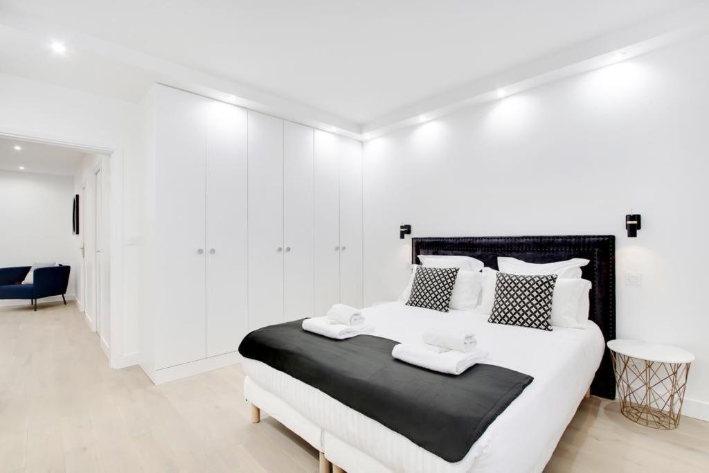 Trocadero/ Eiffel Tower - 3 Bedrooms- All New! Paříž Exteriér fotografie